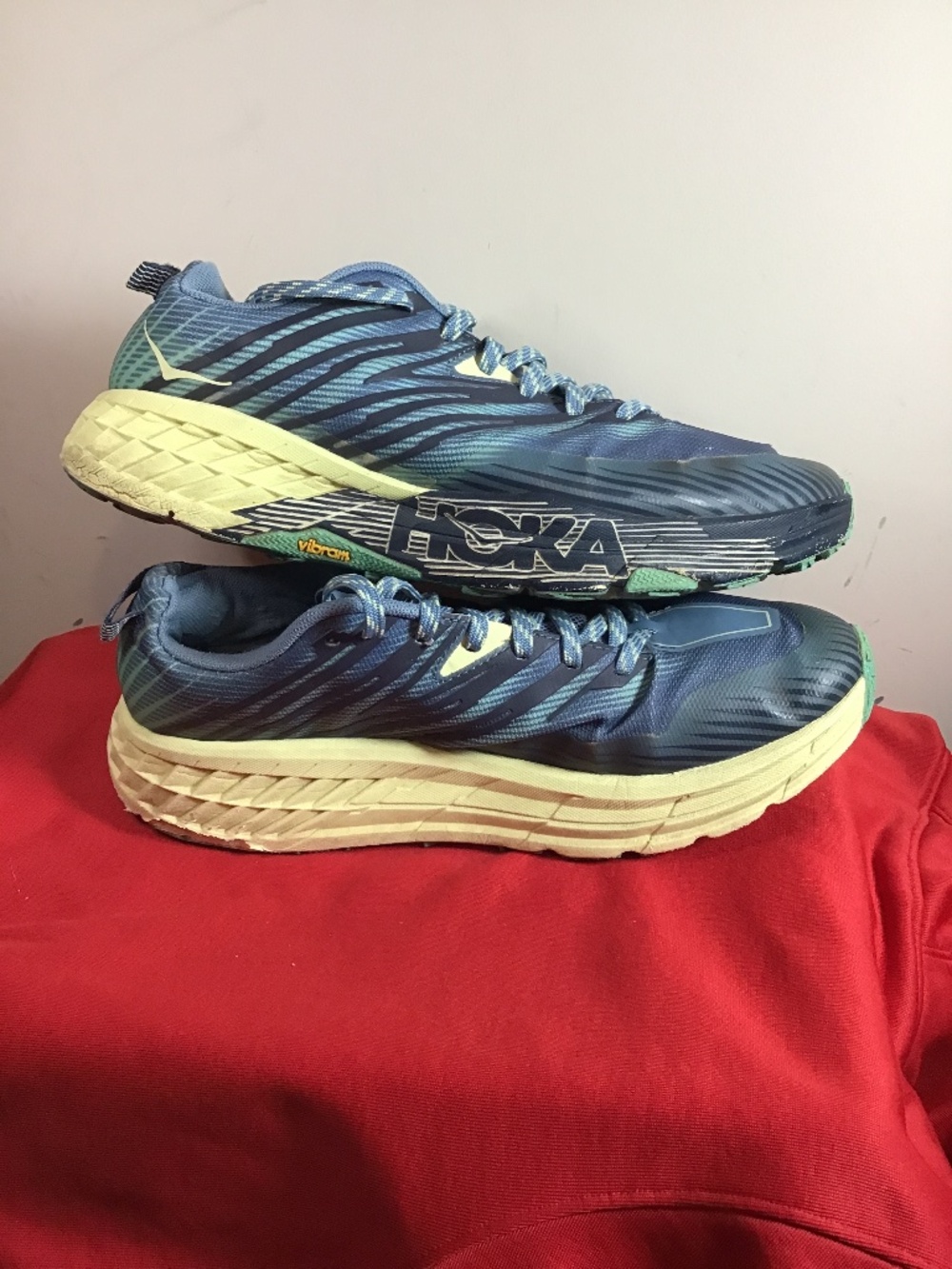 🔥Hoka One One men’s size 10.5D, visible signs of wear, see photos, fair cond.🔥